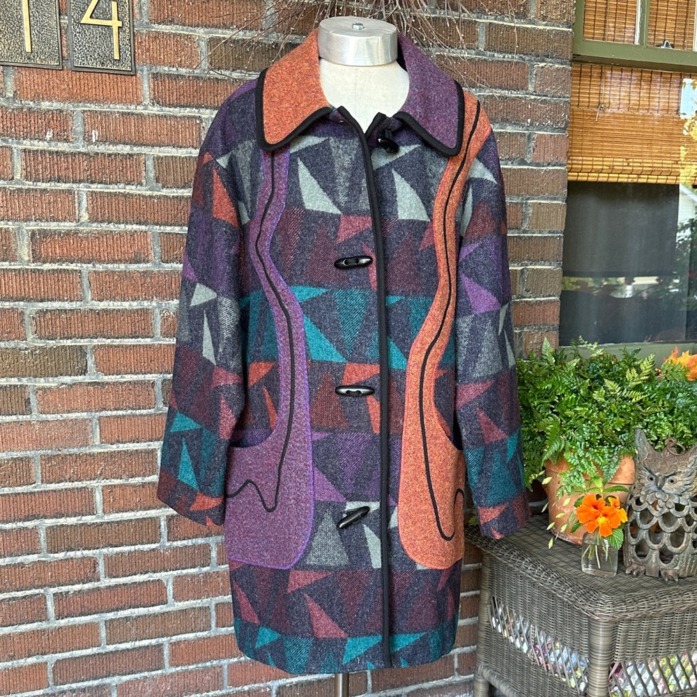 C B Wraps by Canvasbacks vintage multi color geometric wool toggle coat. Sz Med